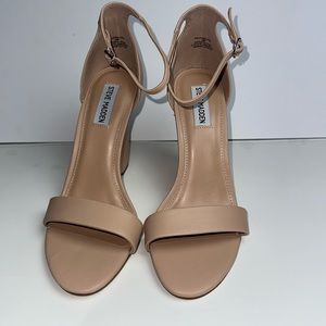 Steve Madden Women's Mallor Wedge Sandal